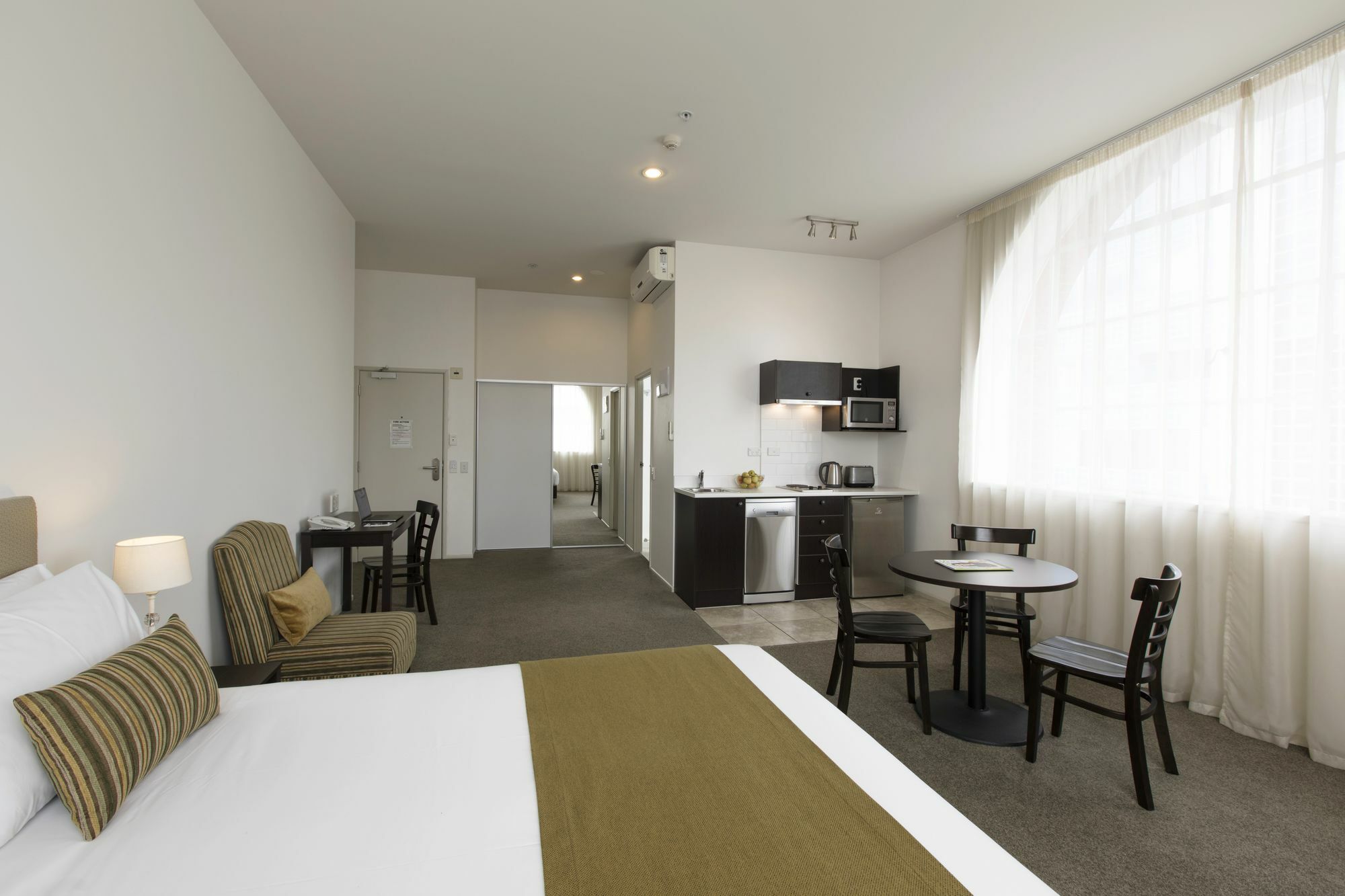 Quest Hamilton Serviced Apartments Bagian luar foto